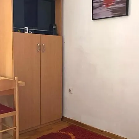 Taras House *